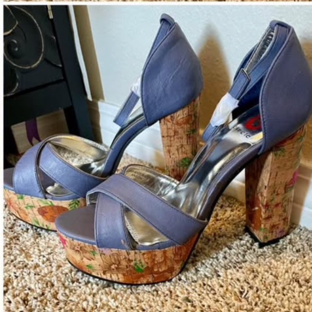 Stylish Purple Platform Sandals